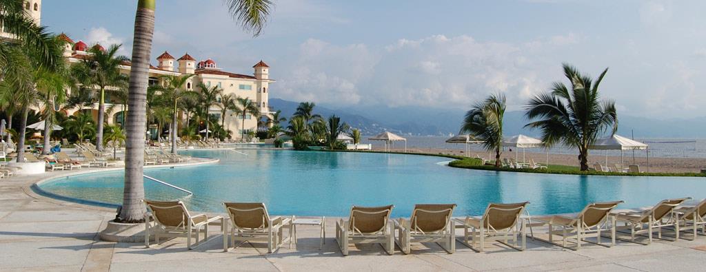 Todd Bates Re/Max in Puerto Vallarta slide 04